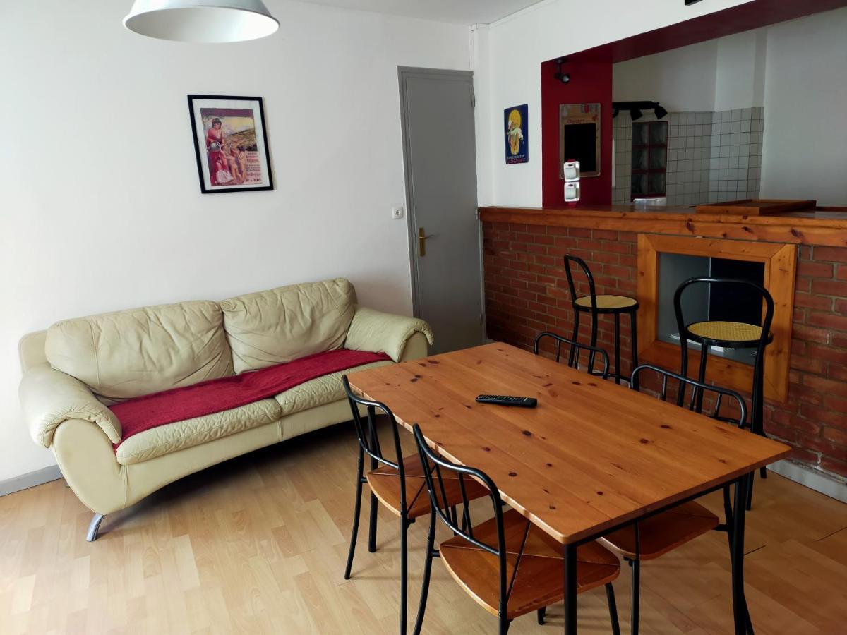 Agreable Appartement De 48 M² En Rdc Ла-Бурбуль Экстерьер фото